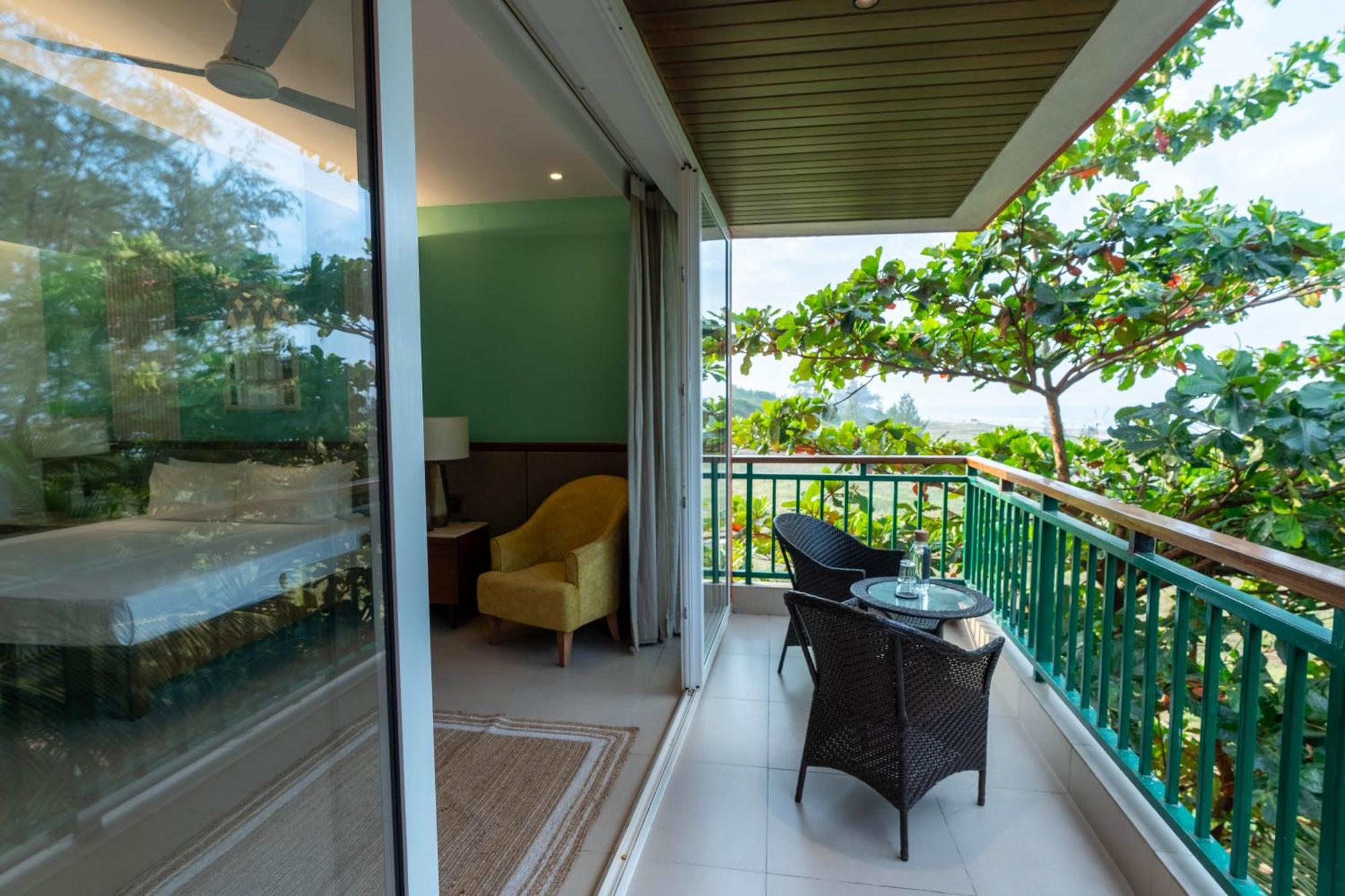 Regenta Place Mandrem Beach Resort Exterior foto