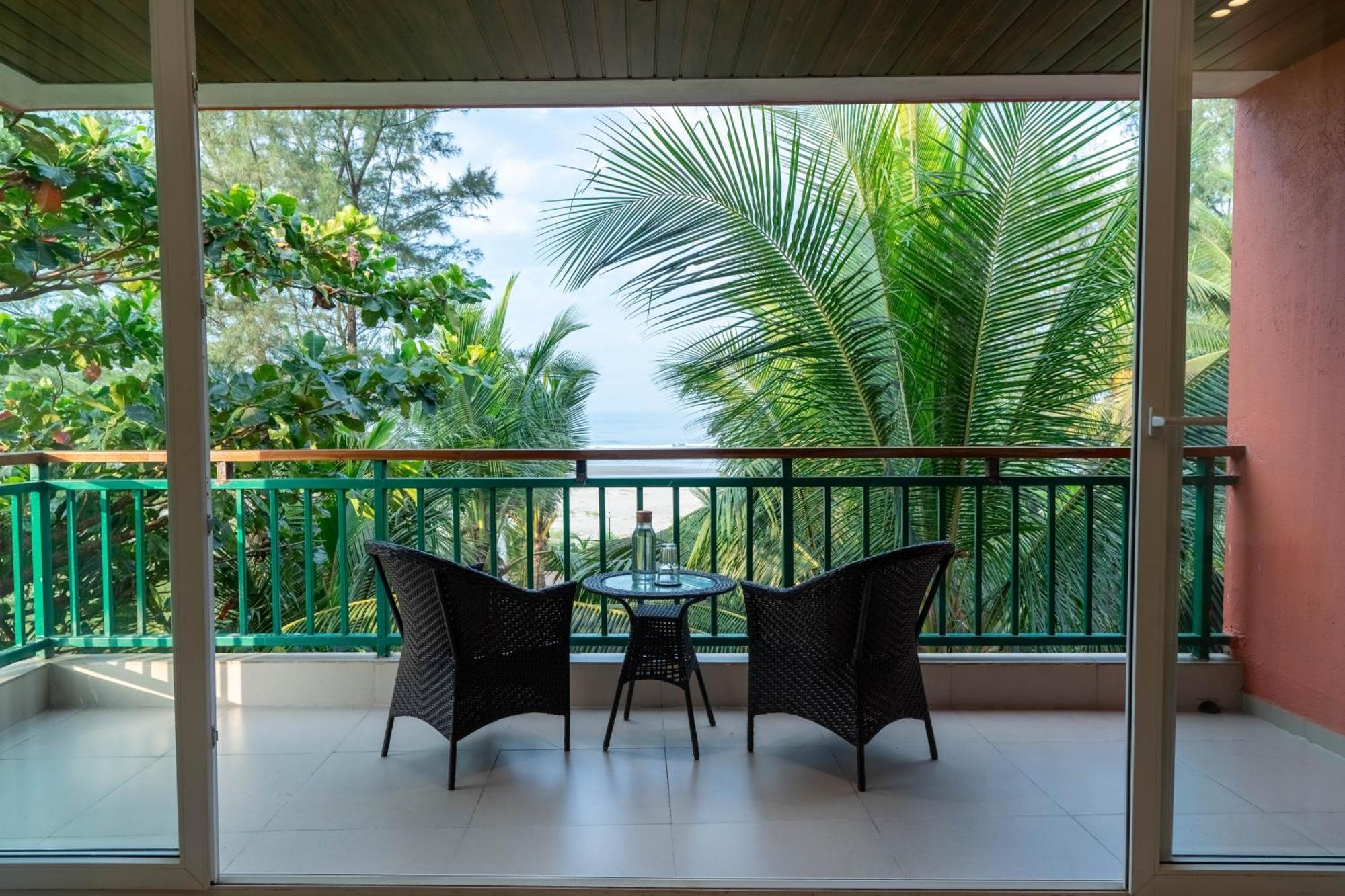 Regenta Place Mandrem Beach Resort Exterior foto