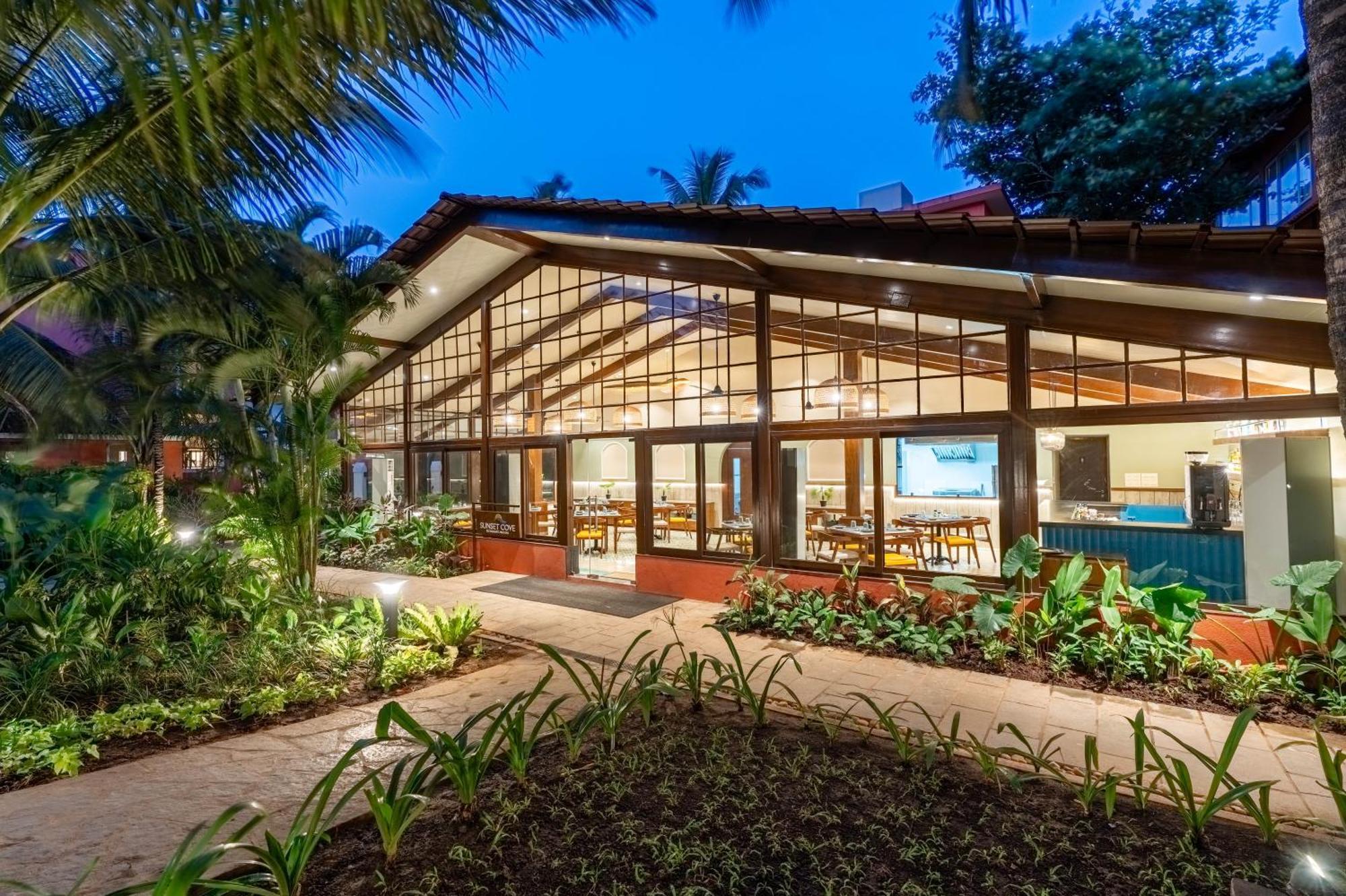 Regenta Place Mandrem Beach Resort Exterior foto