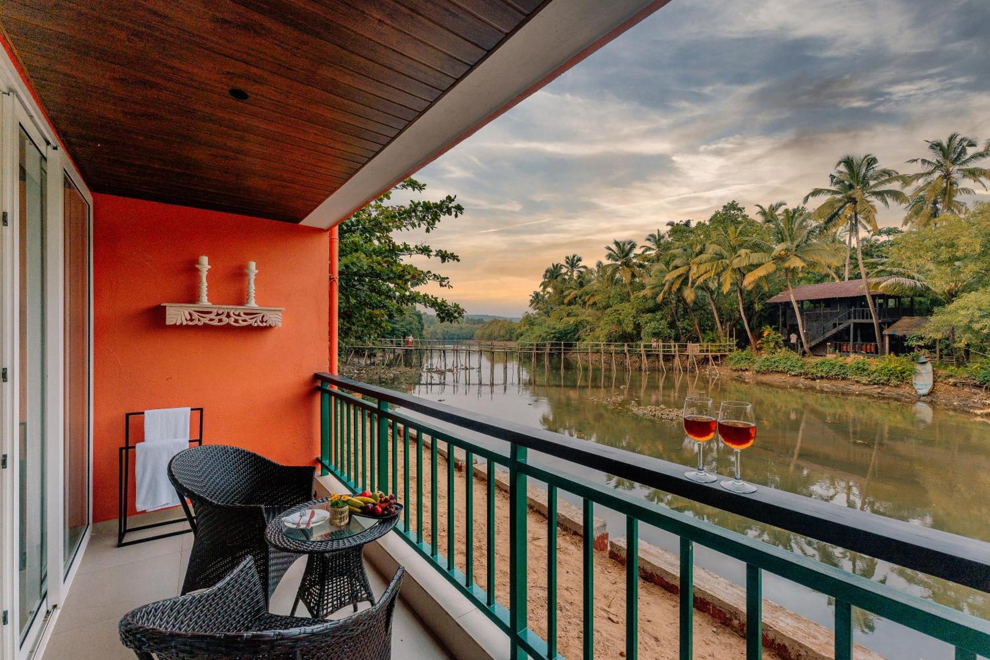 Regenta Place Mandrem Beach Resort Exterior foto